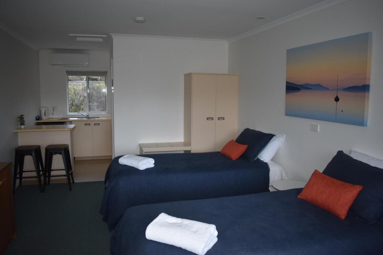 Kermandie Hotel Port Huon Экстерьер фото